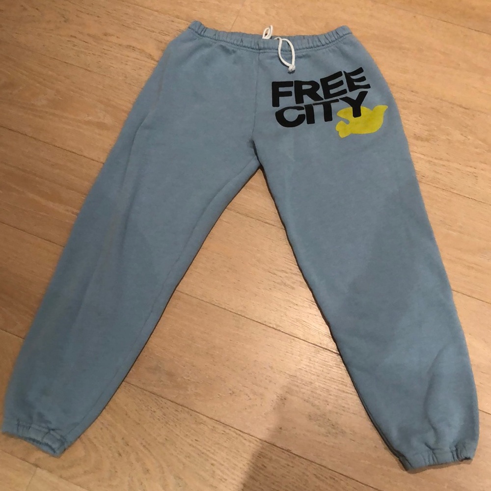 Free city baby blue sweats size M